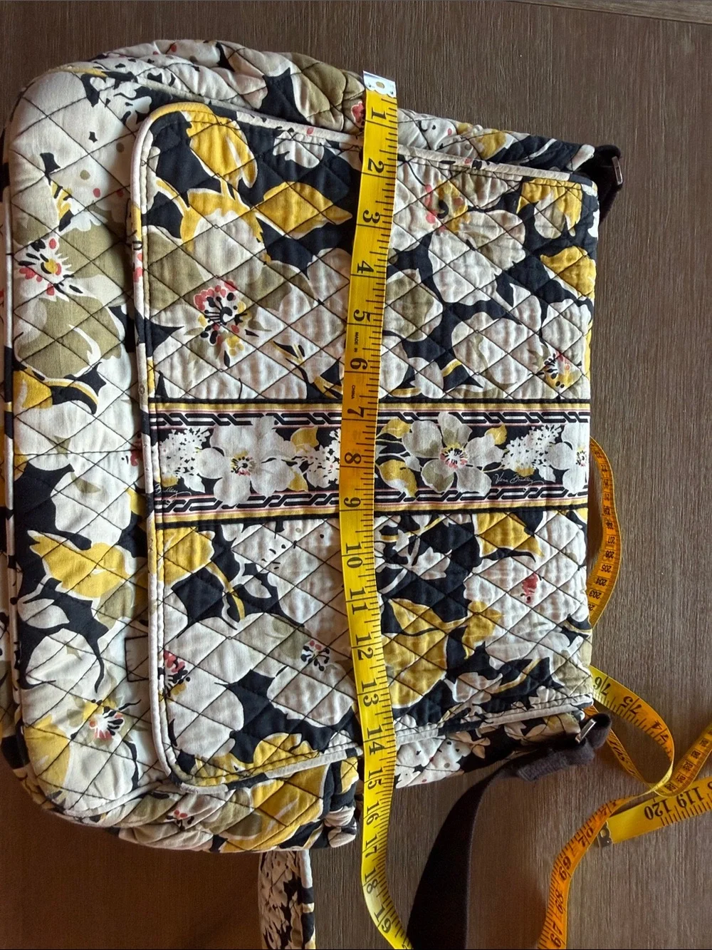 Vera Bradley Quilted Floral Diaper/Baby Crossbody Messenger Bag Dogwood pattern